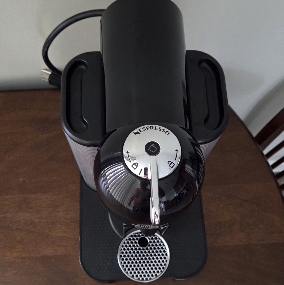 Nespresso VertuoLine Coffee Machine - Picture 4 of 10